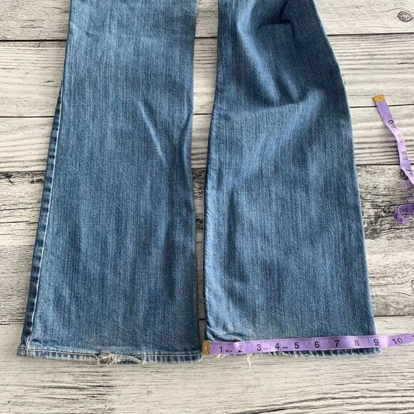 Vintage Silver Tuesday Low Rise Bootcut Distressed Light Wash Denim Flare Jeans - Picture 15 of 16